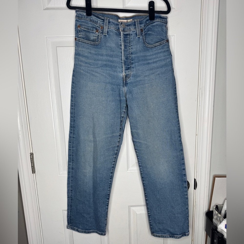 LEVIS Woman’s Ribcage‎ Straight Ankle Button Fly Jeans Size 30 Medium Wash